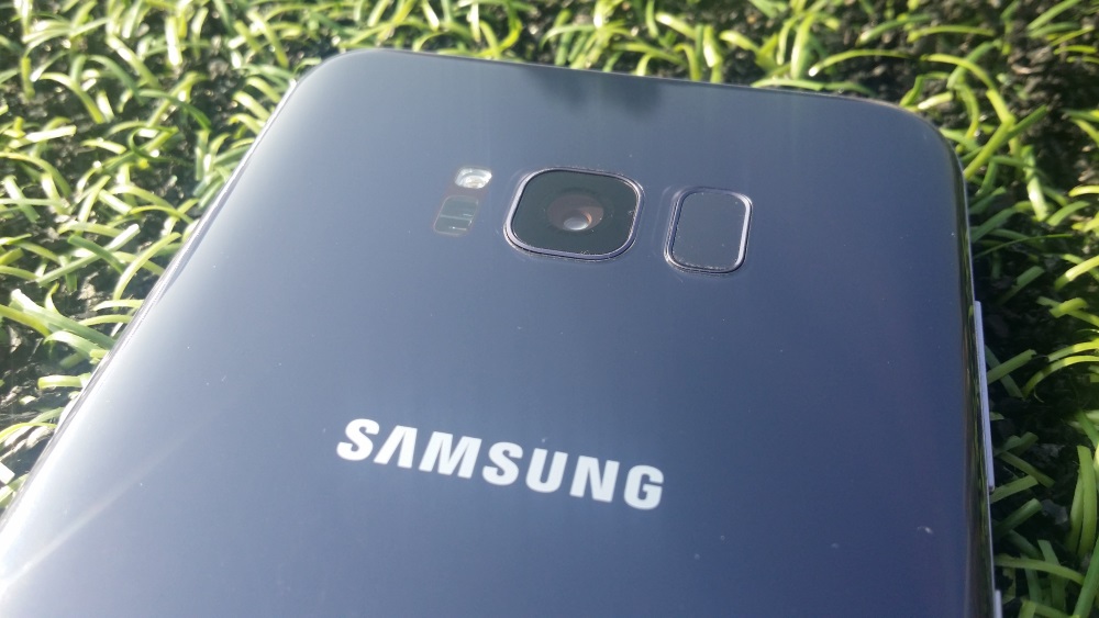 Review Galaxy S8 Plus - un telefon SUPERB dar SCUMP spate